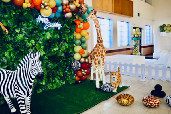 Animals for photo backdrop with custom event statues